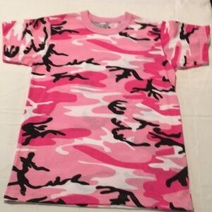 Rothco pink Camo tee size XS (K)